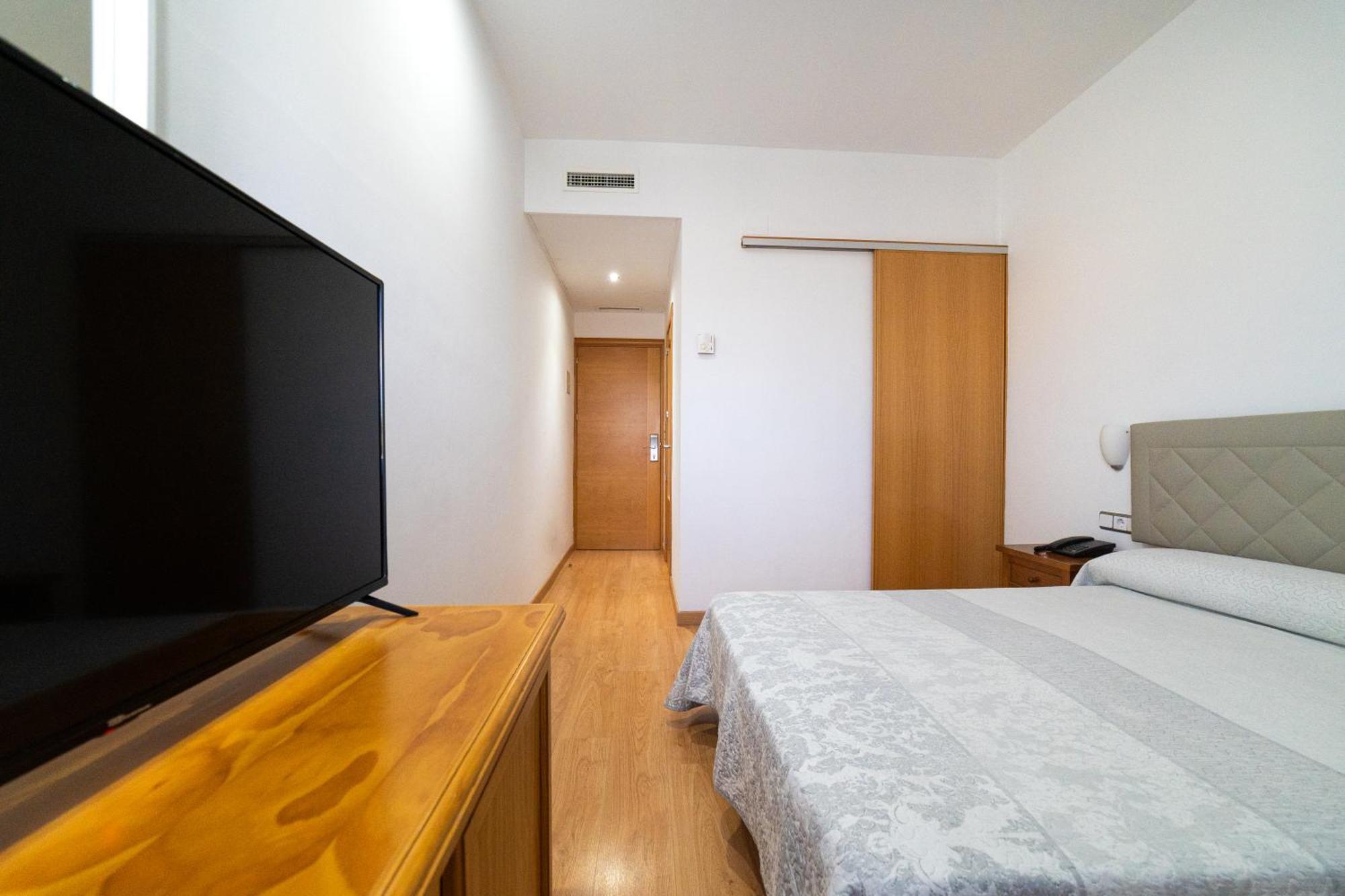 Hotel Puerta De Cazorla Luaran gambar