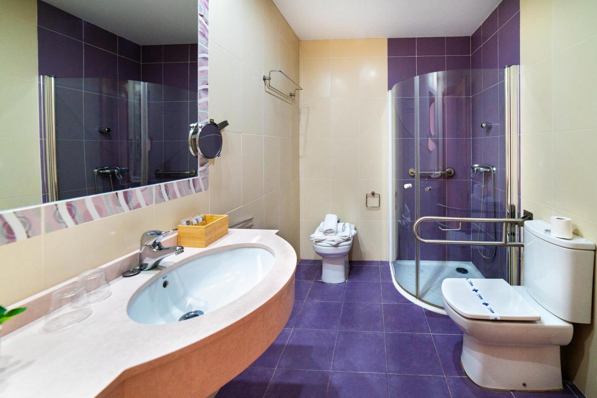 Hotel Puerta De Cazorla Luaran gambar