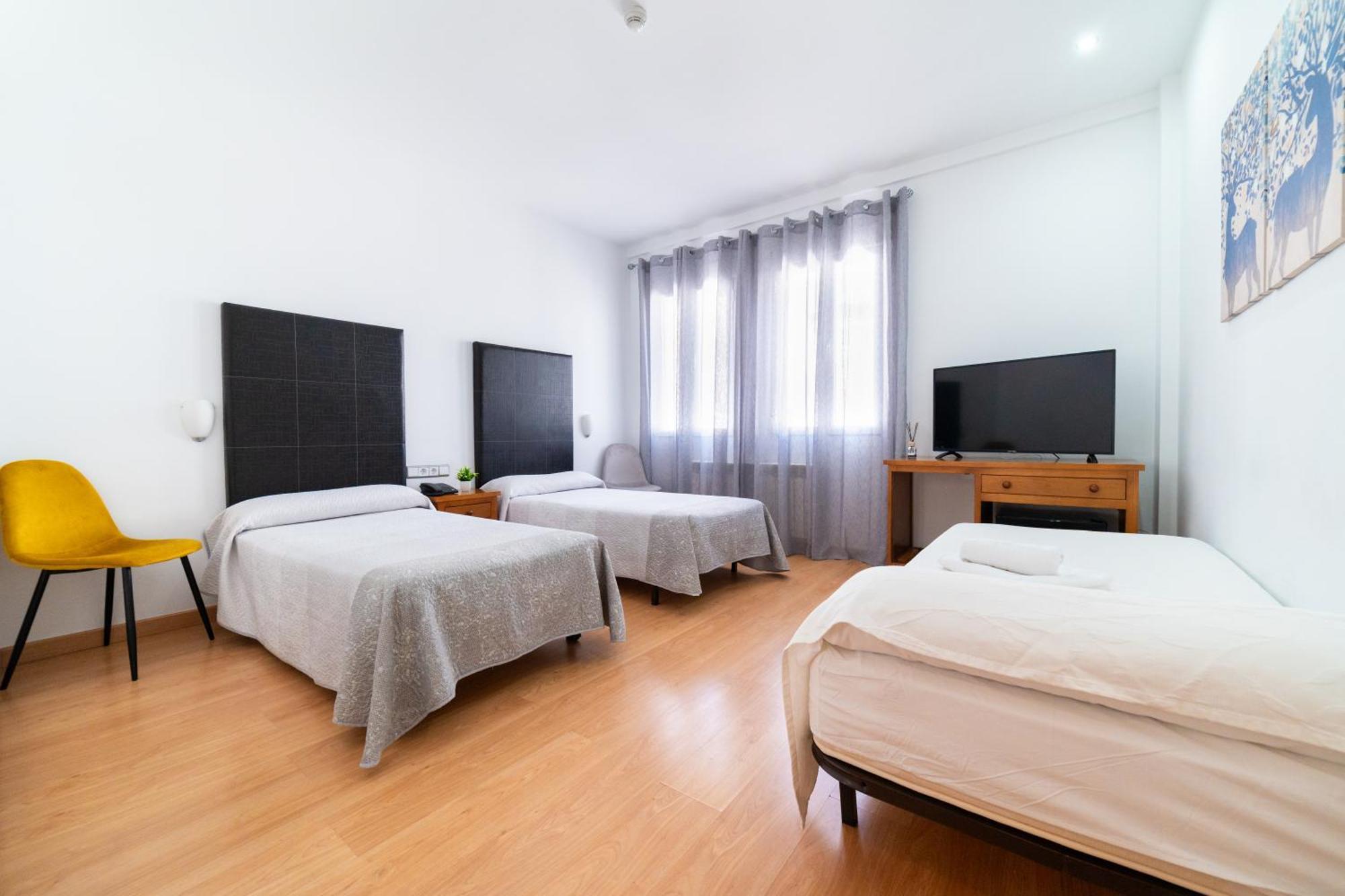 Hotel Puerta De Cazorla Luaran gambar