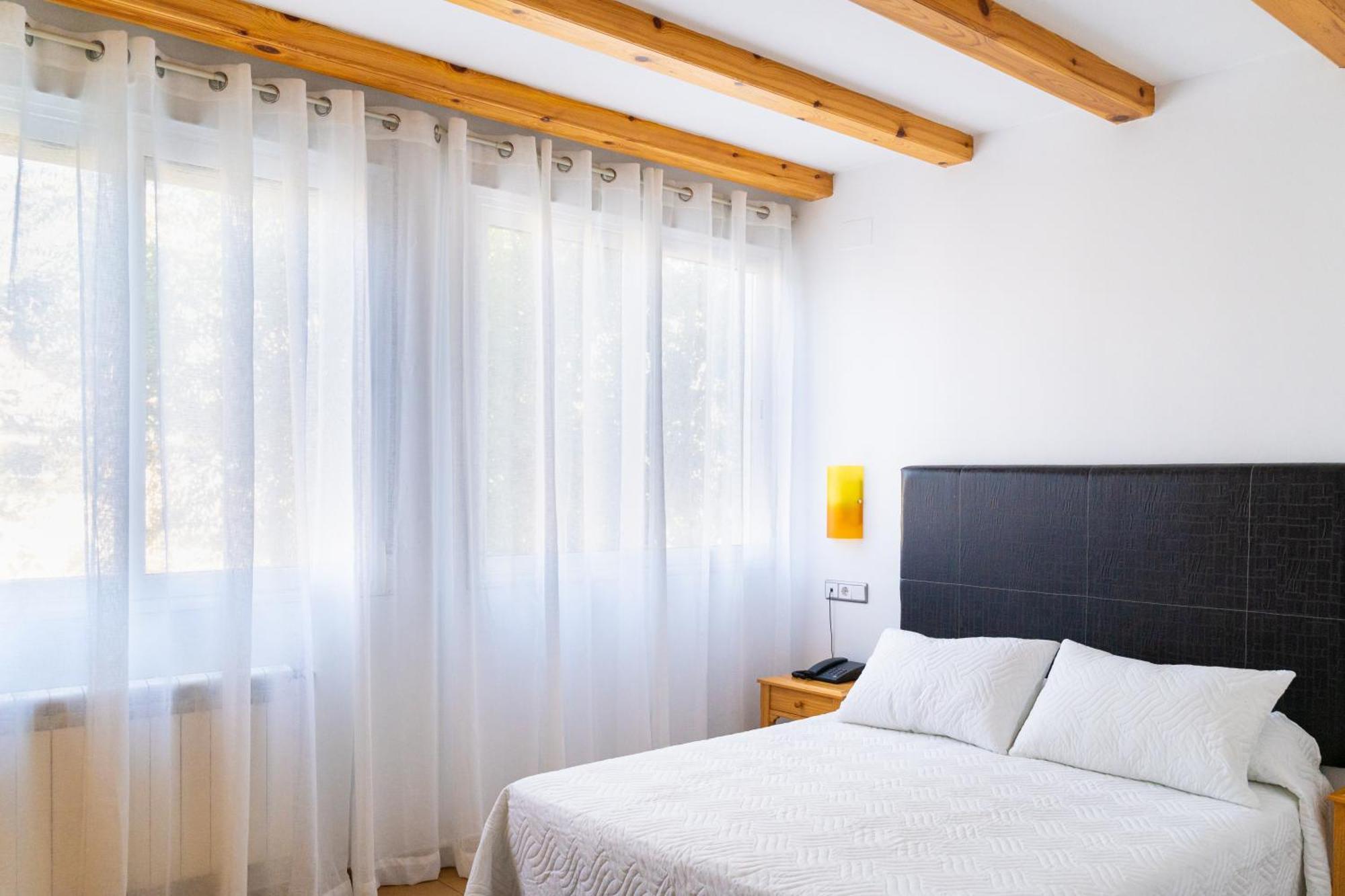 Hotel Puerta De Cazorla Luaran gambar