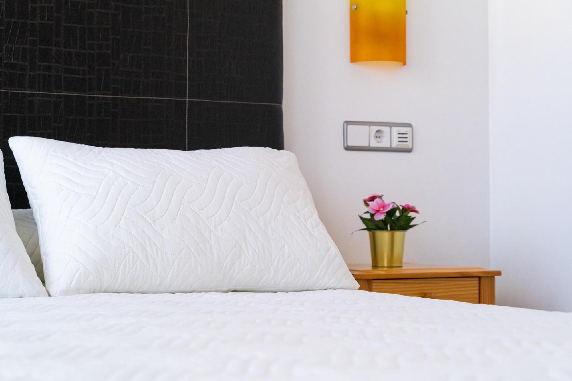 Hotel Puerta De Cazorla Luaran gambar